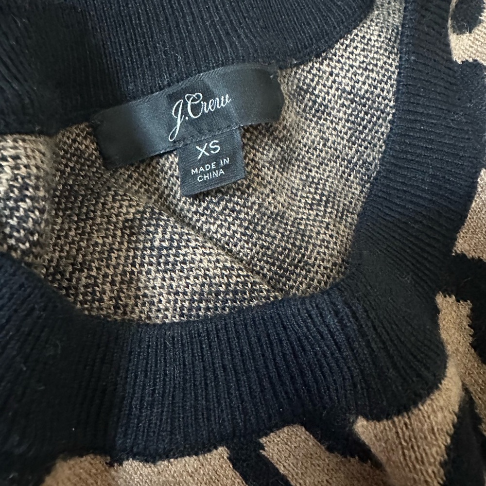 Long-sleeve mini sweater-dress in leopard - Picture 6 of 7